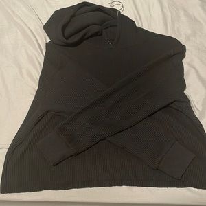 Black forever 21 cropped hoodie